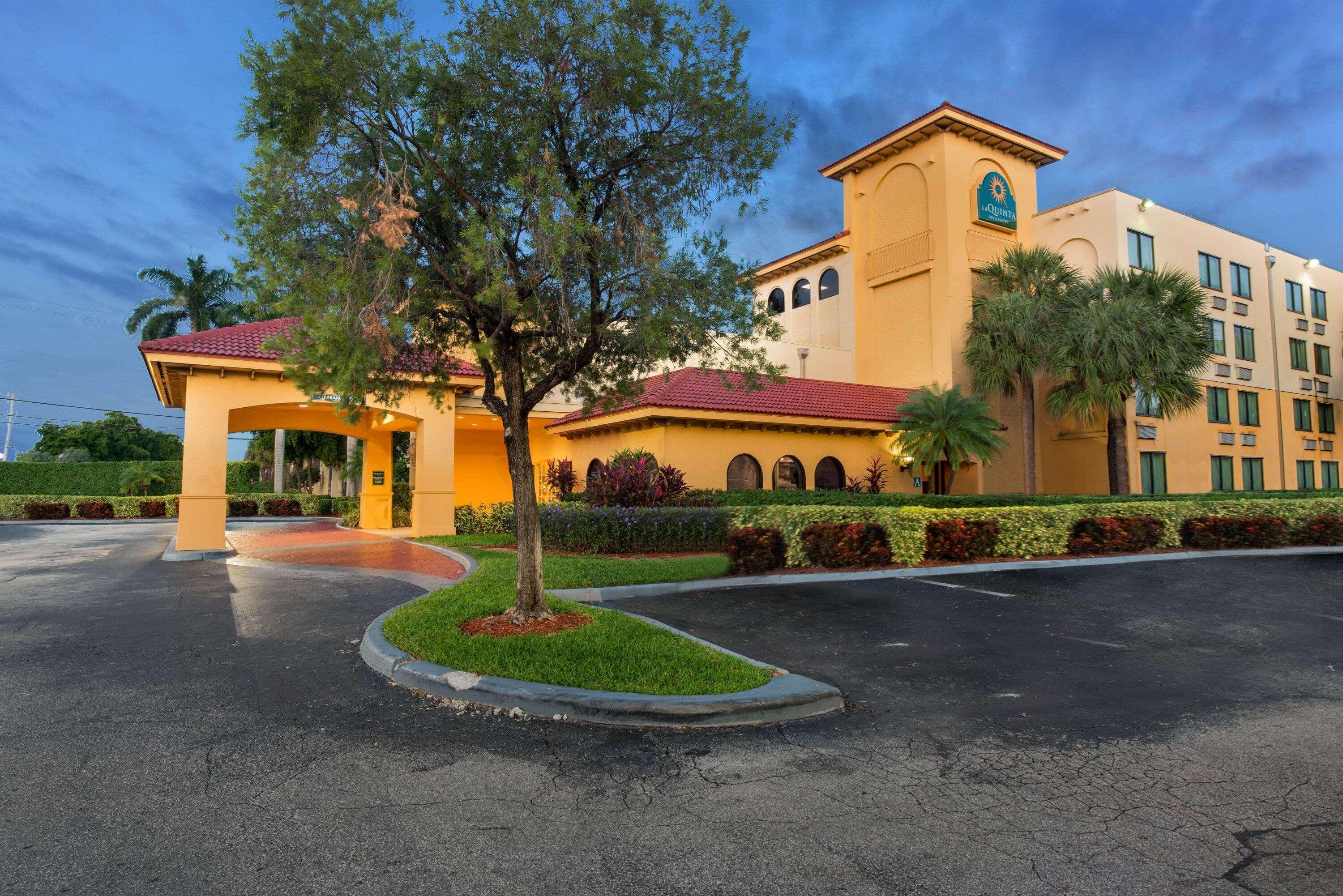 Hotel La Quinta By Wyndham Ft Lauderdale Cypress Creek Fort Lauderdale Exterior foto