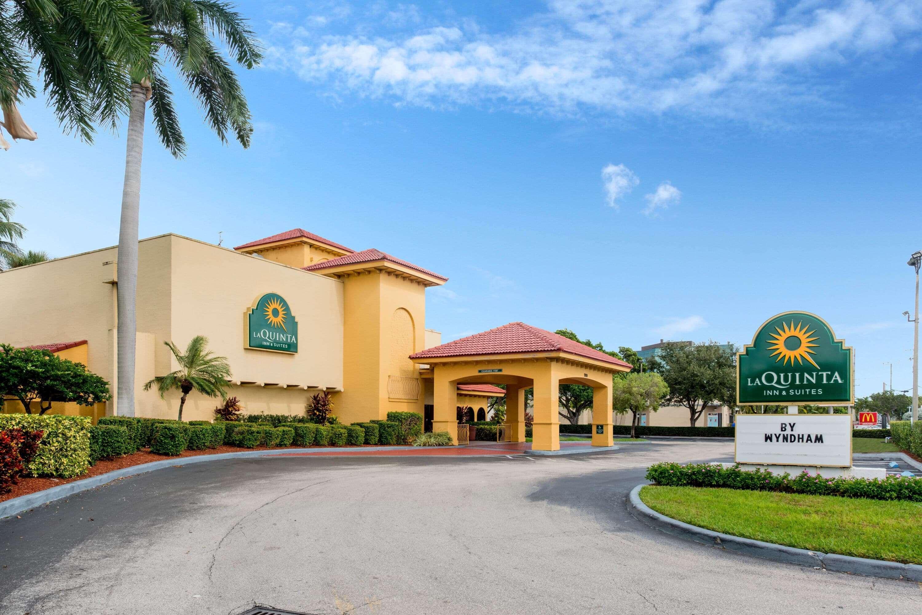 Hotel La Quinta By Wyndham Ft Lauderdale Cypress Creek Fort Lauderdale Exterior foto